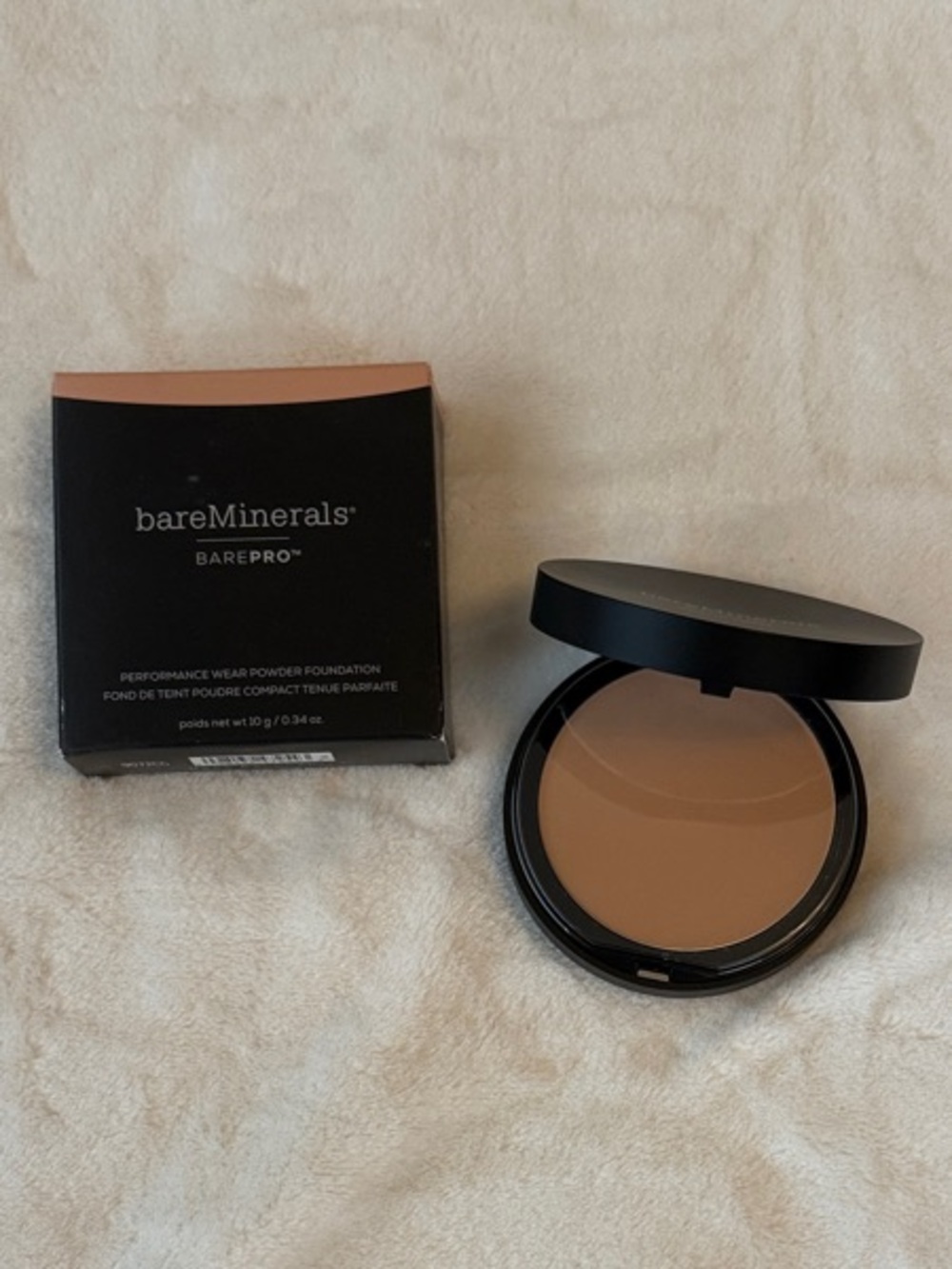 bareMinerals performance wear powder foundation in natural 11